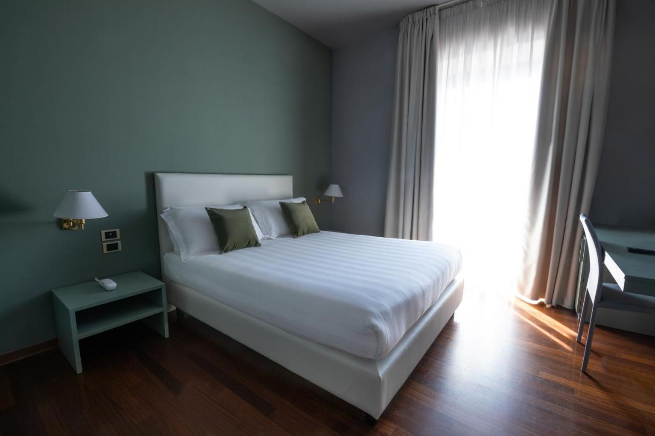 Hotel Enzo Porto Recanati Exterior photo